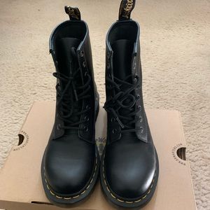 Doc Martens 1460 Women’s Black Nappa size 7